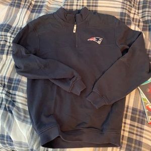 Vineyard vines 1/2 zip with patriots logo